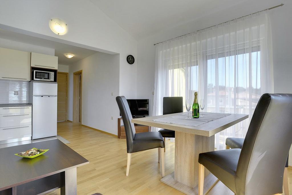 Apartments Kralj Medulin Exterior photo