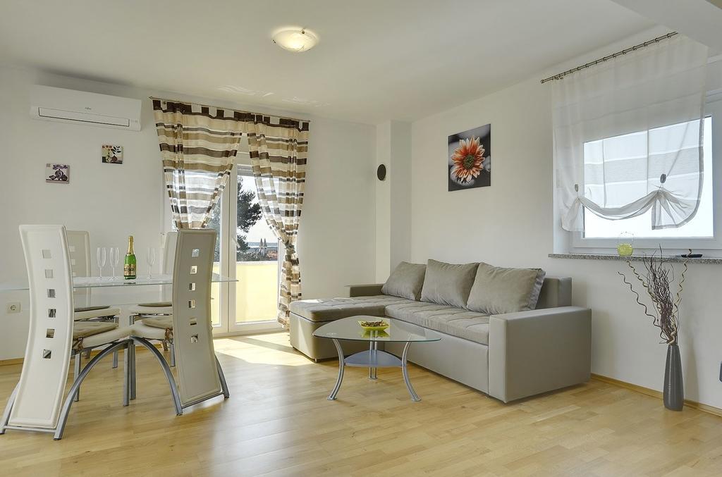 Apartments Kralj Medulin Exterior photo