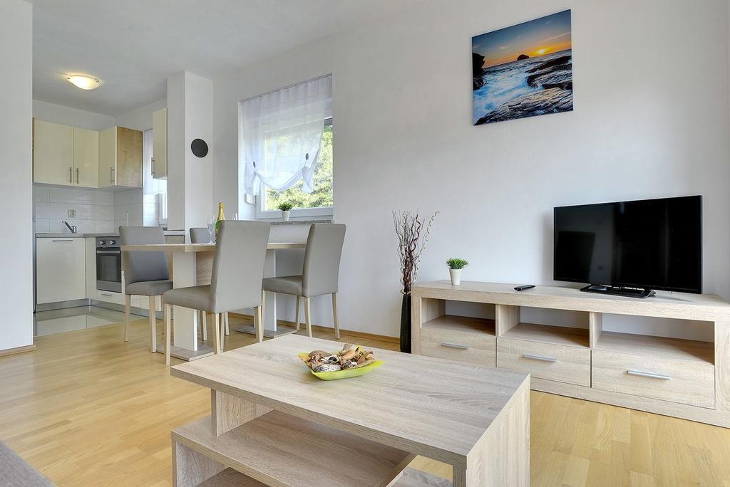 Apartments Kralj Medulin Exterior photo